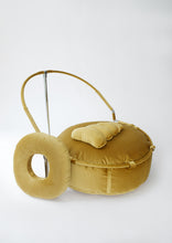 Load image into Gallery viewer, Beanbag with Built-In Backdrop Stand - Velour, Travel Size