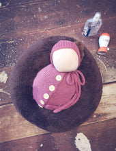 Load image into Gallery viewer, Posing Doll Bella