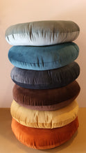 Load image into Gallery viewer, Beanbag with Built-In Backdrop Complete Set - Velour, Travel Size
